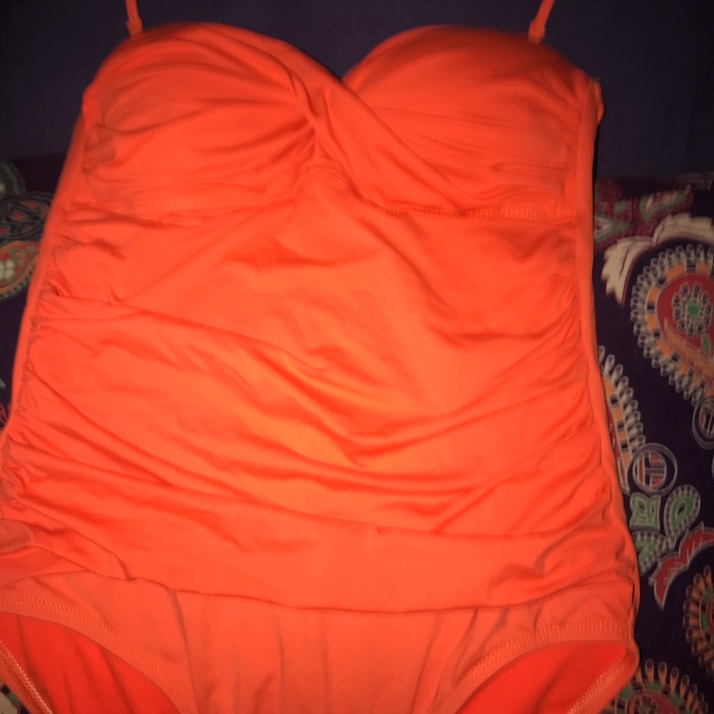 One piece suit